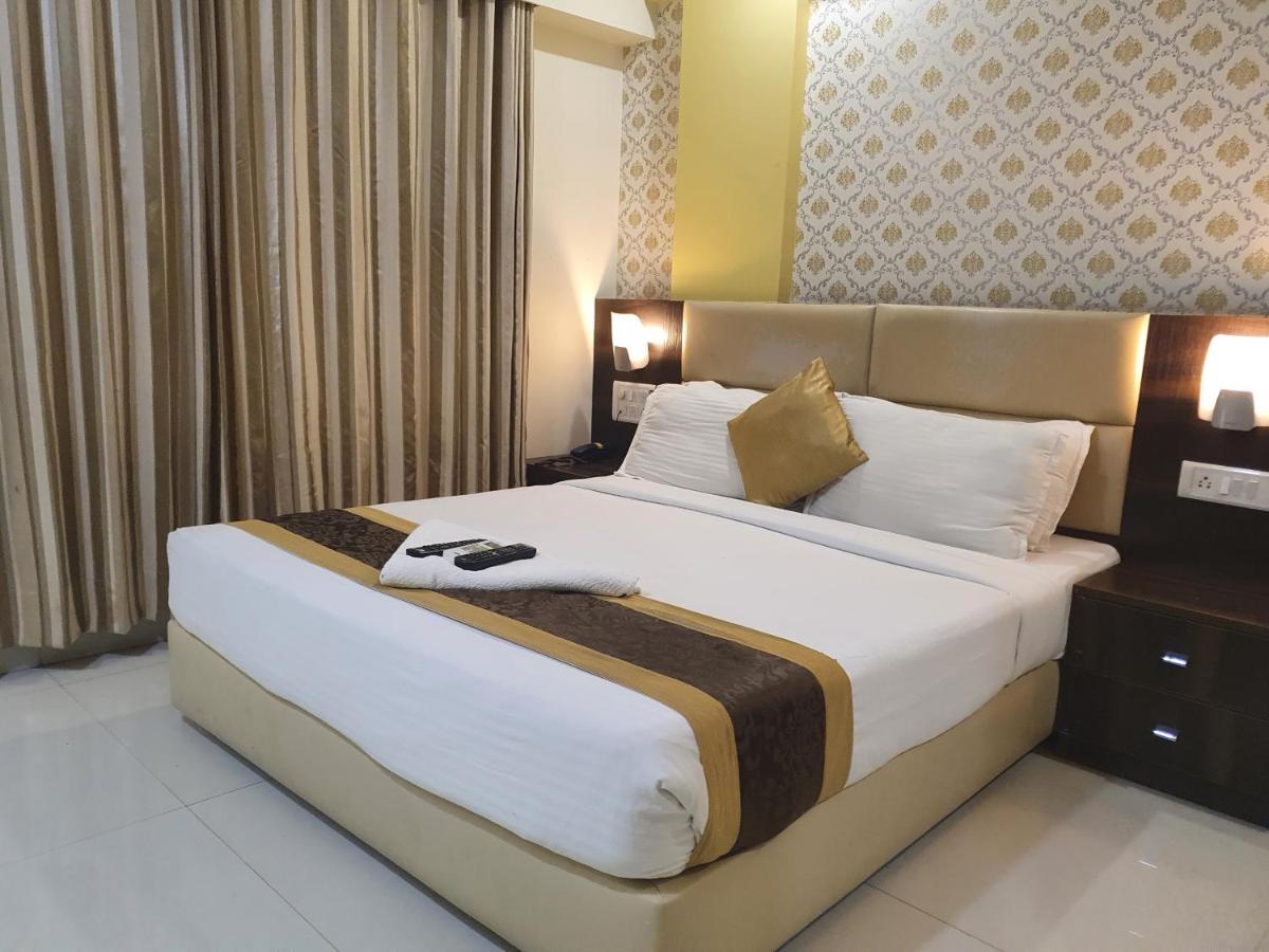 Hotel Galaxy Comforts Bombay Exterior foto