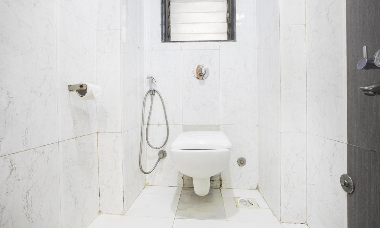 Hotel Galaxy Comforts Bombay Exterior foto