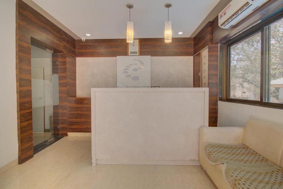 Hotel Galaxy Comforts Bombay Exterior foto
