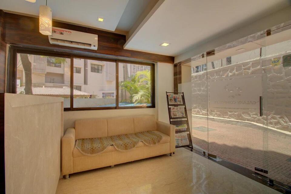 Hotel Galaxy Comforts Bombay Exterior foto